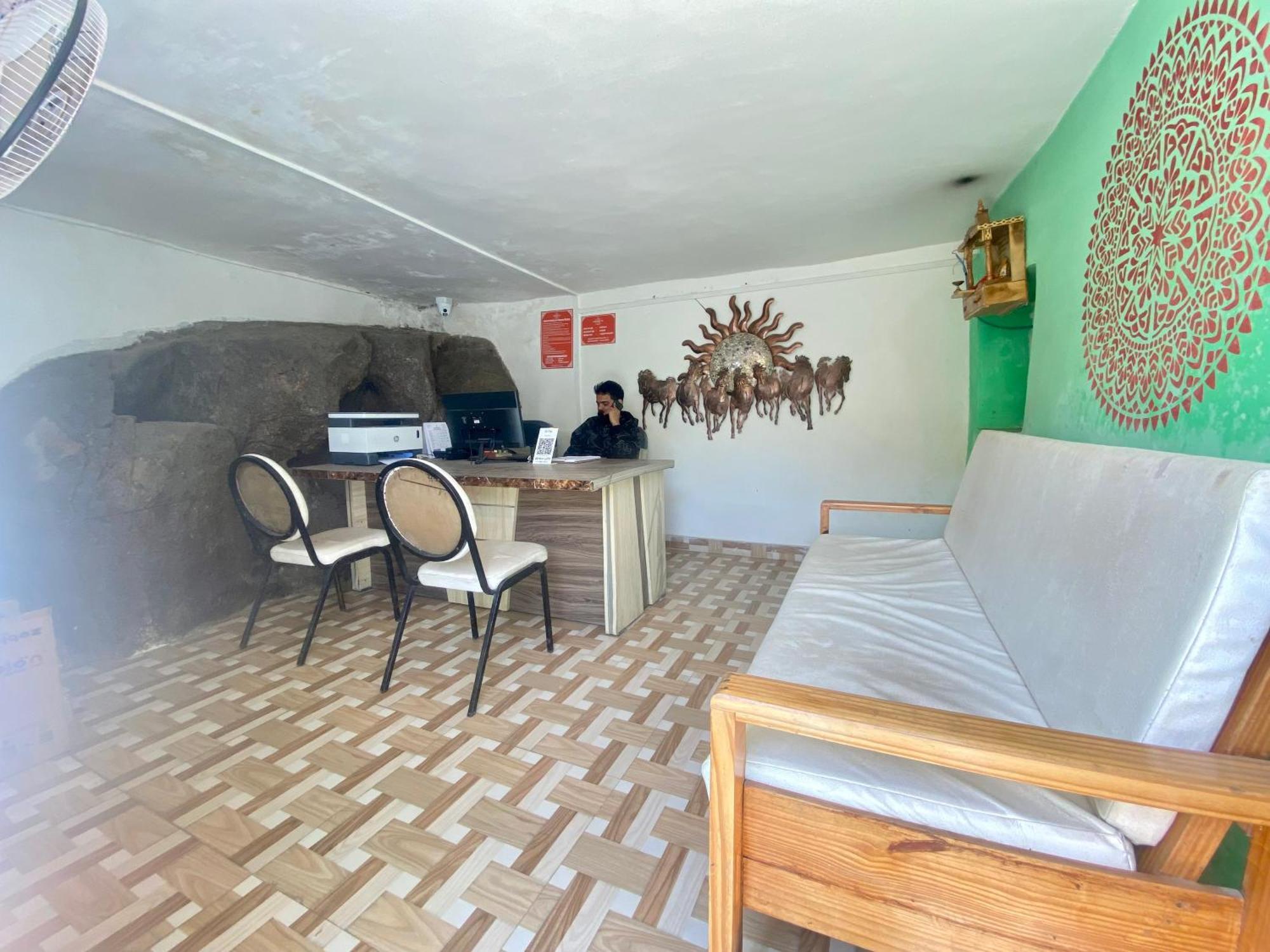 Rudraksha Inn Mount Abu Buitenkant foto