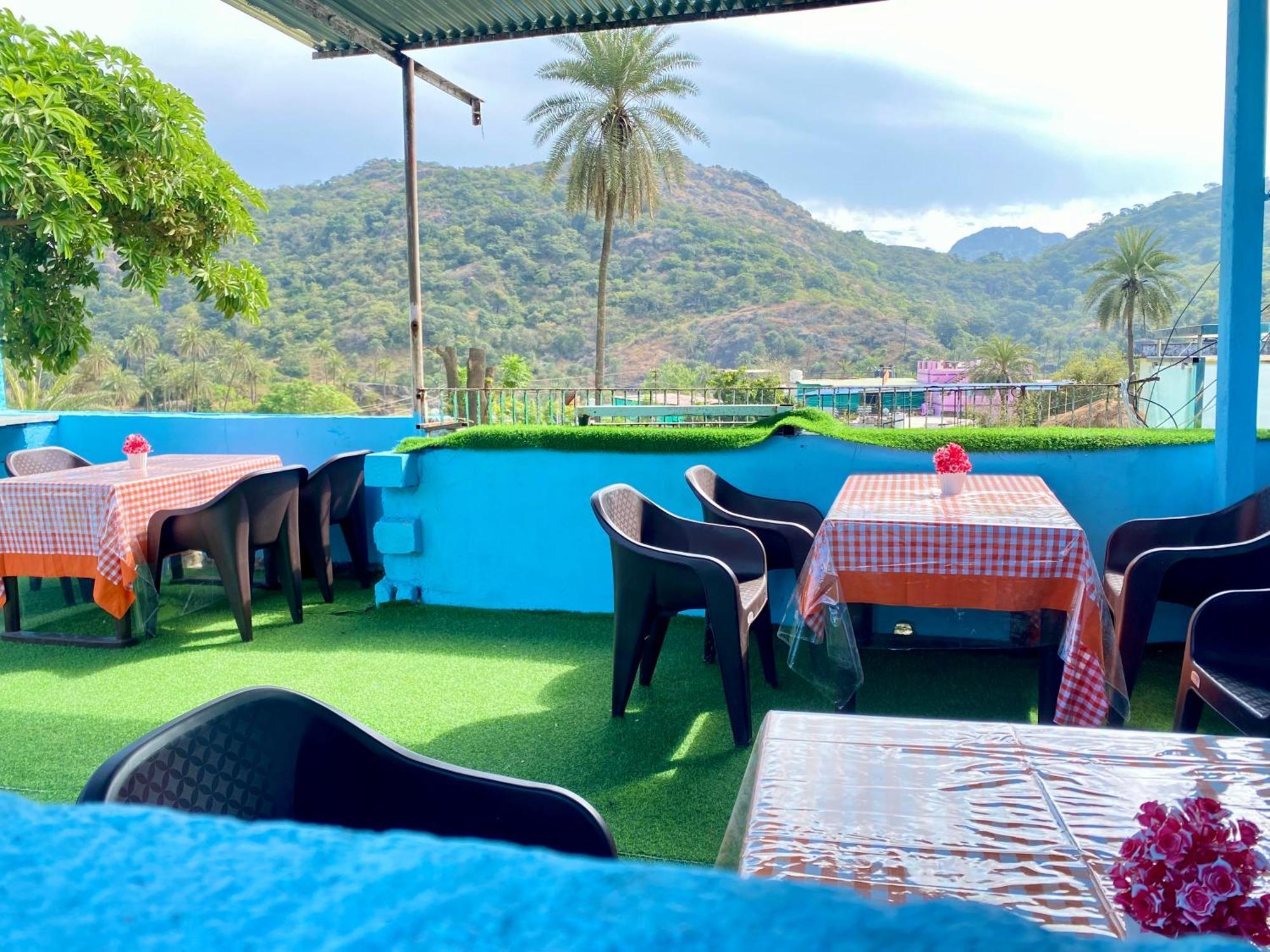 Rudraksha Inn Mount Abu Buitenkant foto